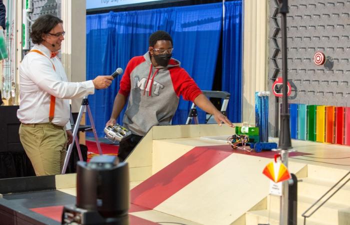 Brandon Worrell and Amos Winter at 2.007 Robot Competition, 2022